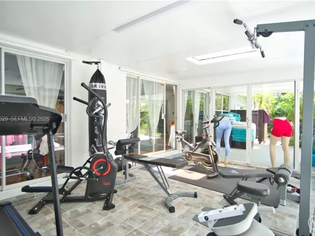 Продажа дома по адресу 1419 N 16th Ct - фото 7657566