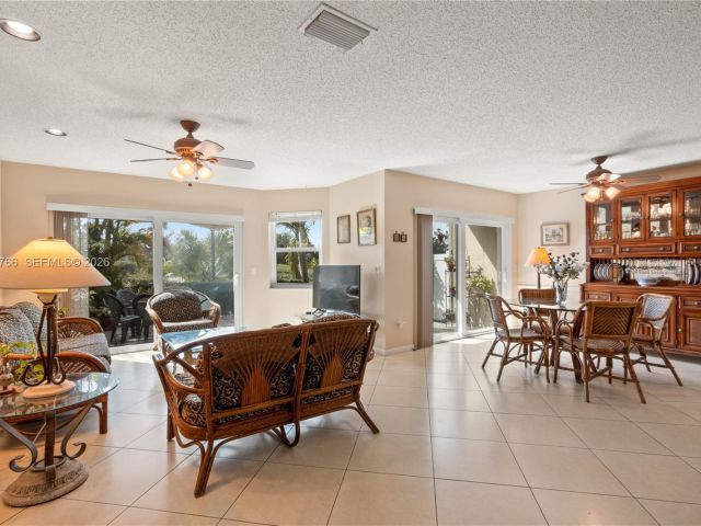 Продажа дома по адресу 5692 Santiago Cir - фото 7505557