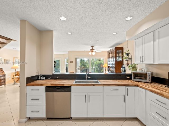 Продажа дома по адресу 5692 Santiago Cir - фото 7505564