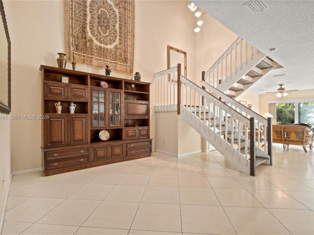 Продажа дома по адресу 5692 Santiago Cir - фото 7505568