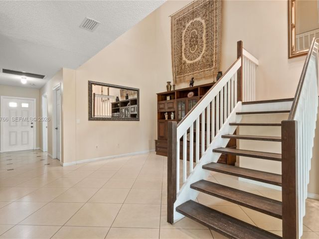 Продажа дома по адресу 5692 Santiago Cir - фото 7505569