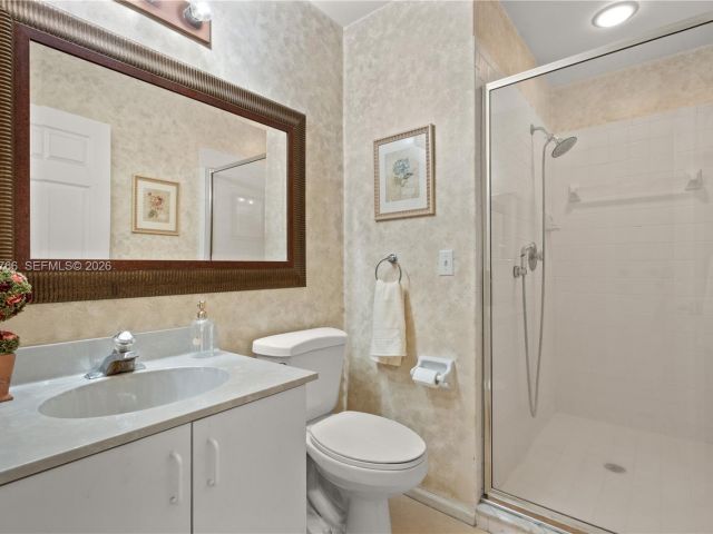 Продажа дома по адресу 5692 Santiago Cir - фото 7505572