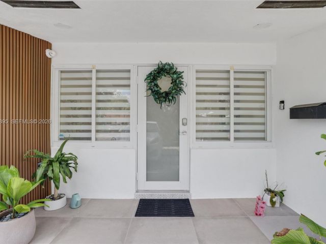 Продажа дома по адресу 5830 SW 51st Ter - фото 7515470