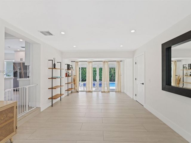 Продажа дома по адресу 5830 SW 51st Ter - фото 7515473