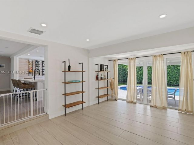 Продажа дома по адресу 5830 SW 51st Ter - фото 7515474