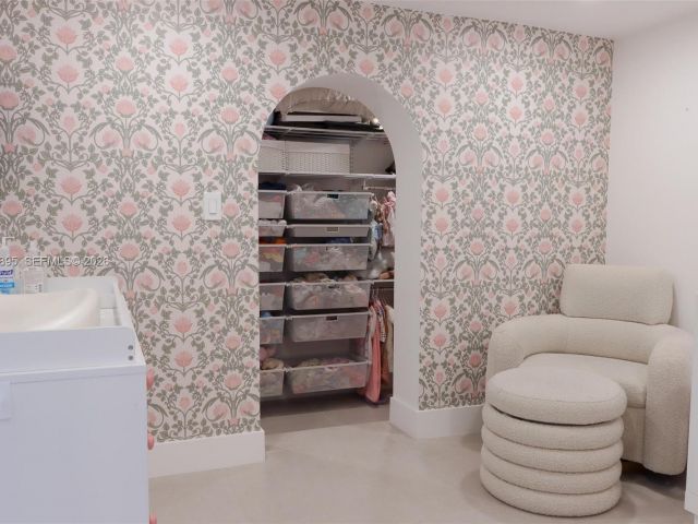 Продажа дома по адресу 5830 SW 51st Ter - фото 7515477