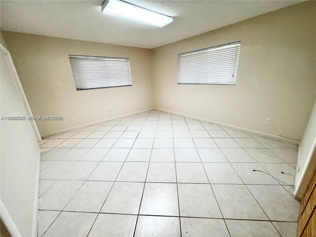 Дом в аренду по адресу 1431 Miller Rd - фото 7470790