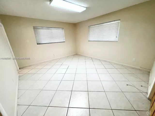 Дом в аренду по адресу 1431 Miller Rd - фото 7470790