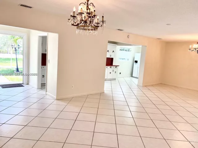 Дом в аренду по адресу 1431 Miller Rd - фото 7470786