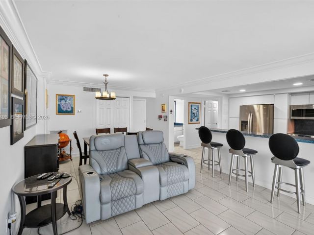 Продажа квартиры # - фото 7504275