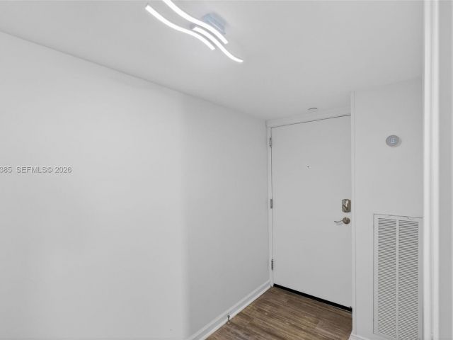 Продажа квартиры # - фото 7504247