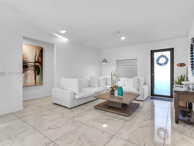 Продажа дома по адресу 21380 SW 127 PL - фото 7516991