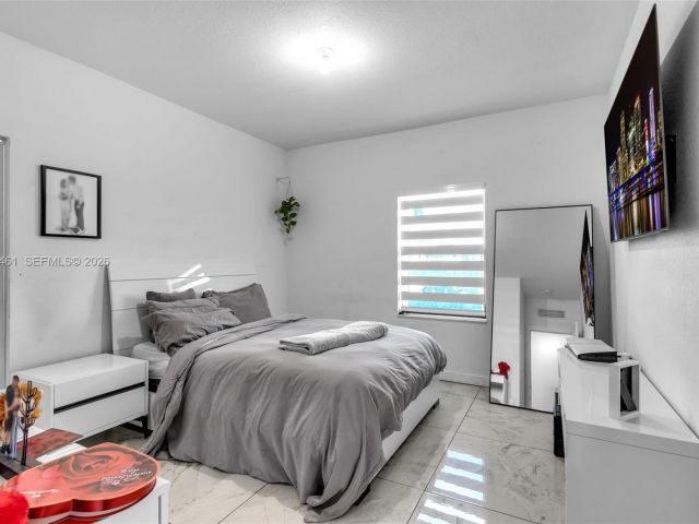 Продажа дома по адресу 21380 SW 127 PL - фото 7517002