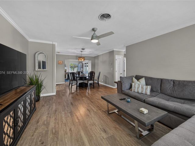 Дом в аренду по адресу 2161 NE 62nd Ct - фото 7517594