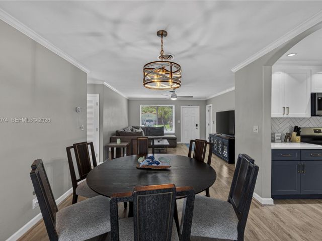 Дом в аренду по адресу 2161 NE 62nd Ct - фото 7517597