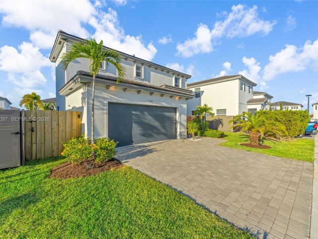 Продажа дома по адресу 12741 SW 213th Ter - фото 7512216