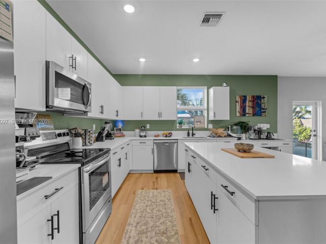 Продажа дома по адресу 12741 SW 213th Ter - фото 7512220