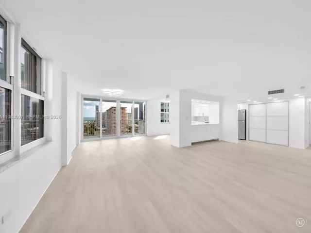 Продажа квартиры #1818 - фото 7495256