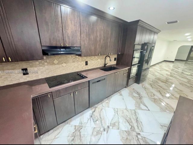 Дом в аренду по адресу 3994 Estepona Ave 4-D-7 - фото 7484981