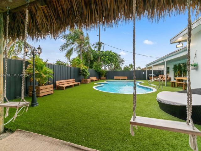 Продажа дома по адресу 19440 NE 18th Pl - фото 7520939