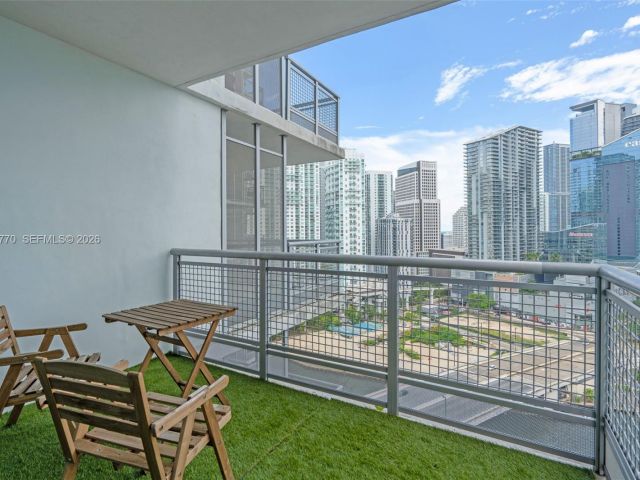 Продажа квартиры #2412 - фото 7489412