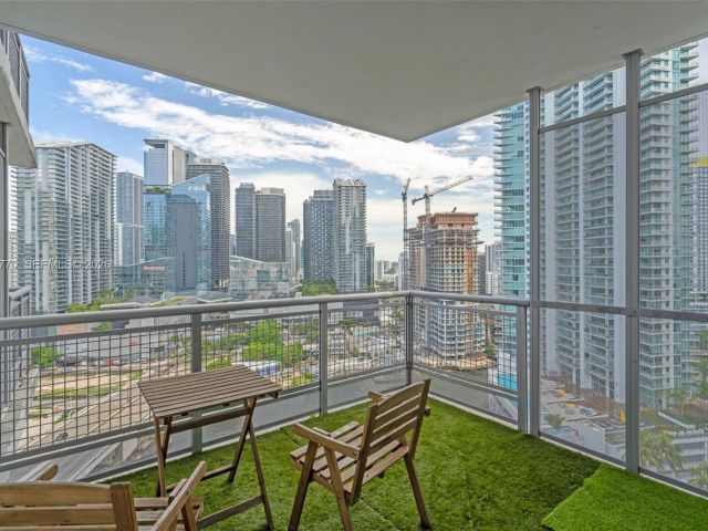 Продажа квартиры #2412 - фото 7489413