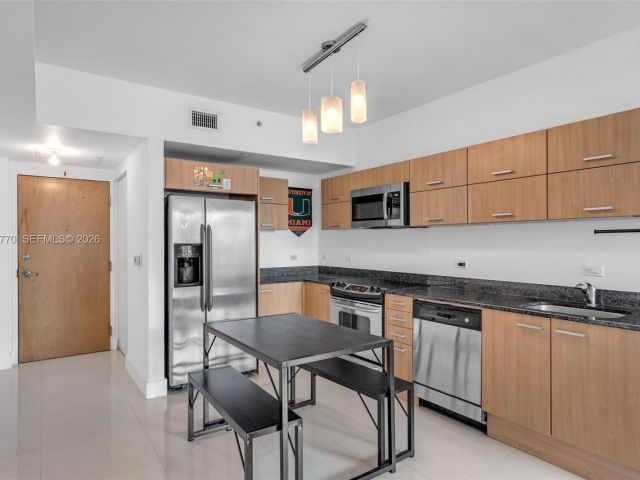 Продажа квартиры #2412 - фото 7489418