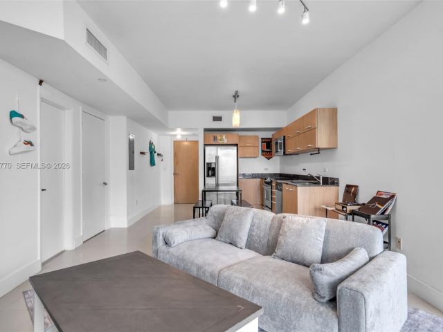 Продажа квартиры #2412 - фото 7489419