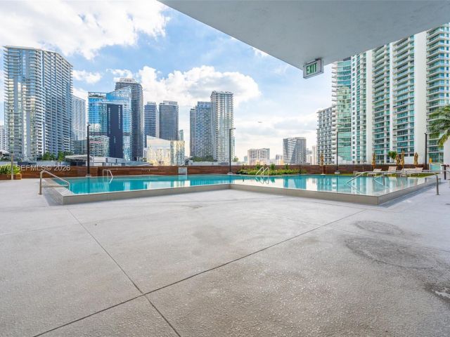 Продажа квартиры #2412 - фото 7489425