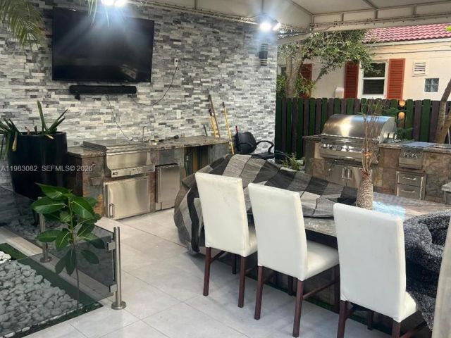 Дом в аренду по адресу 1430 Polk St 1430 - фото 7472781