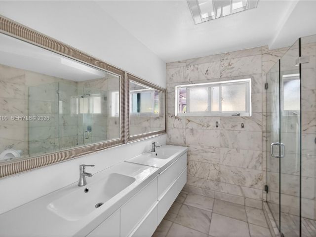 Дом в аренду по адресу 1100 N Shore Dr 0 - фото 7468091