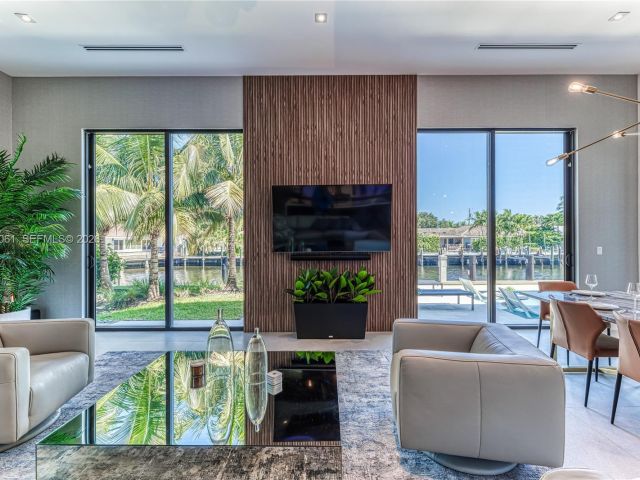 Дом в аренду по адресу 2817 NE 35th St - фото 7482335