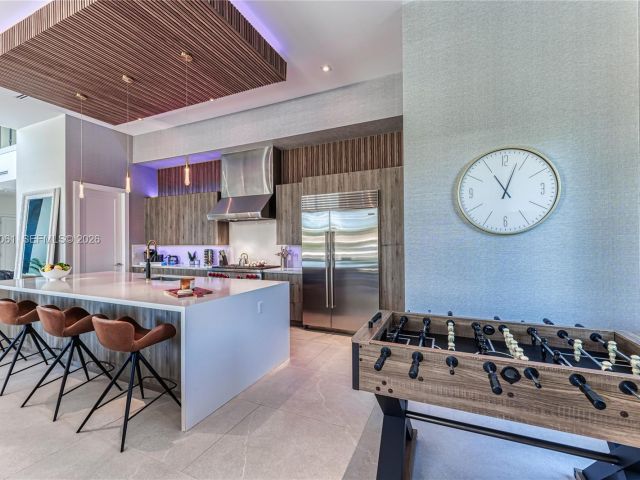 Дом в аренду по адресу 2817 NE 35th St - фото 7482337