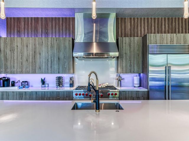 Дом в аренду по адресу 2817 NE 35th St - фото 7482339