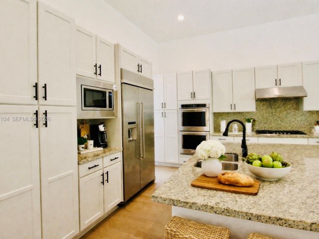 Продажа дома по адресу 16969 Pavilion Way - фото 7517549