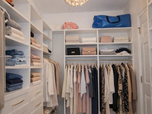 Продажа дома по адресу 16969 Pavilion Way - фото 7517555