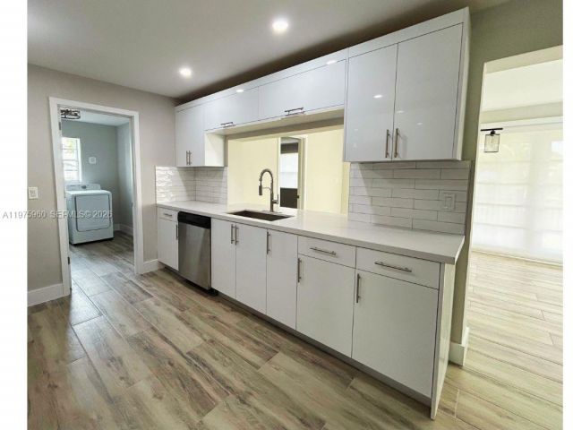 Дом в аренду по адресу 5032 SW 94th Ave - фото 7487014