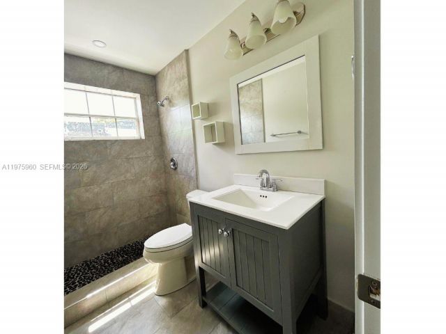 Дом в аренду по адресу 5032 SW 94th Ave - фото 7487019