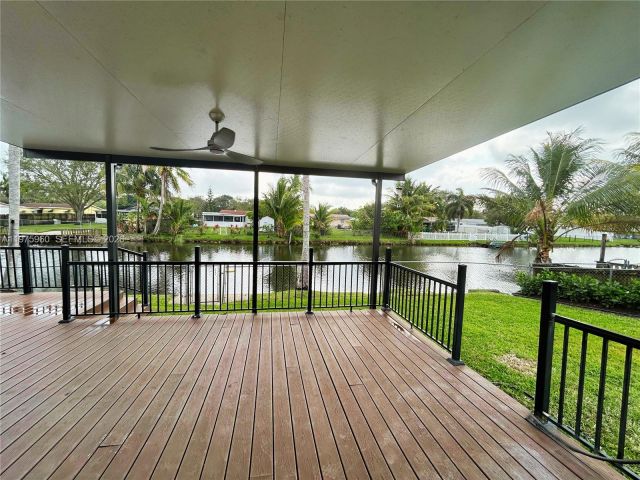 Дом в аренду по адресу 5032 SW 94th Ave - фото 7487022