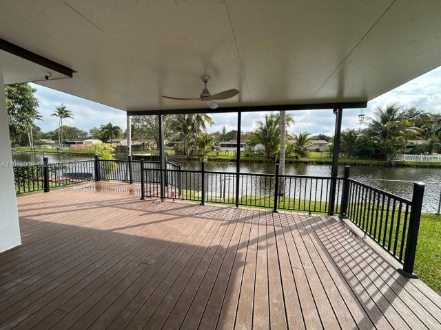 Дом в аренду по адресу 5032 SW 94th Ave - фото 7487023