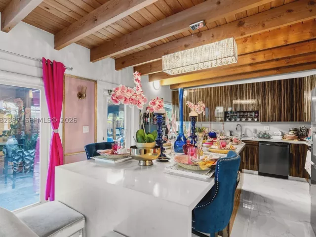 Продажа дома по адресу 12721 SW 47th St - фото 9232713