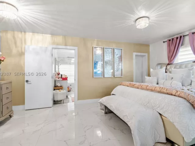 Продажа дома по адресу 12721 SW 47th St - фото 9232722