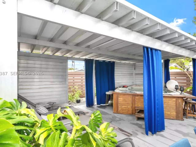 Продажа дома по адресу 12721 SW 47th St - фото 9232743