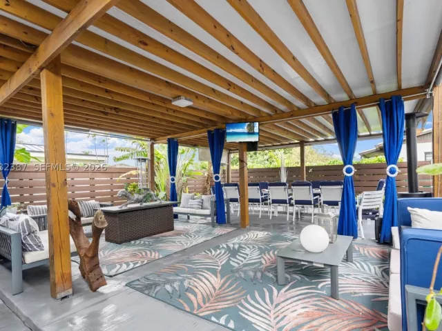 Продажа дома по адресу 12721 SW 47th St - фото 9232752