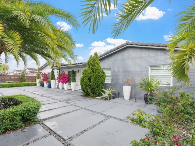 Продажа дома по адресу 12721 SW 47th St - фото 9232683