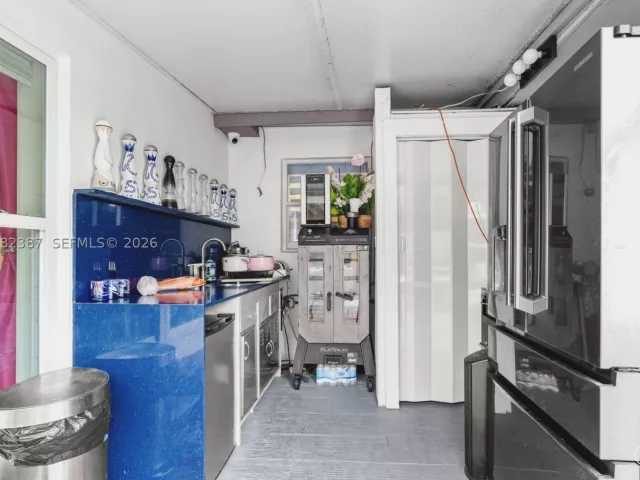 Продажа дома по адресу 12721 SW 47th St - фото 9232760