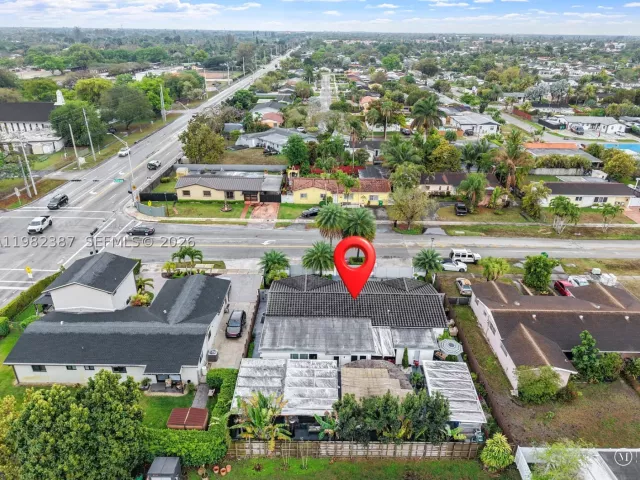 Продажа дома по адресу 12721 SW 47th St - фото 9232815