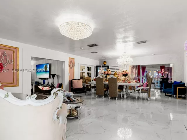Продажа дома по адресу 12721 SW 47th St - фото 9232691