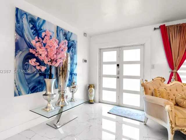 Продажа дома по адресу 12721 SW 47th St - фото 9232694