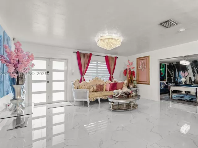 Продажа дома по адресу 12721 SW 47th St - фото 9232697